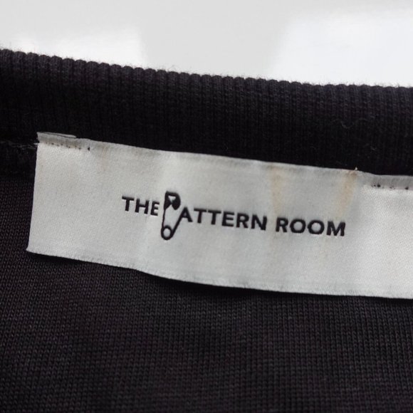 Womens Sweater Size Small Cotton Black Cropped Oversized Korea THE PATTERN ROOM - Picture 2 of 8